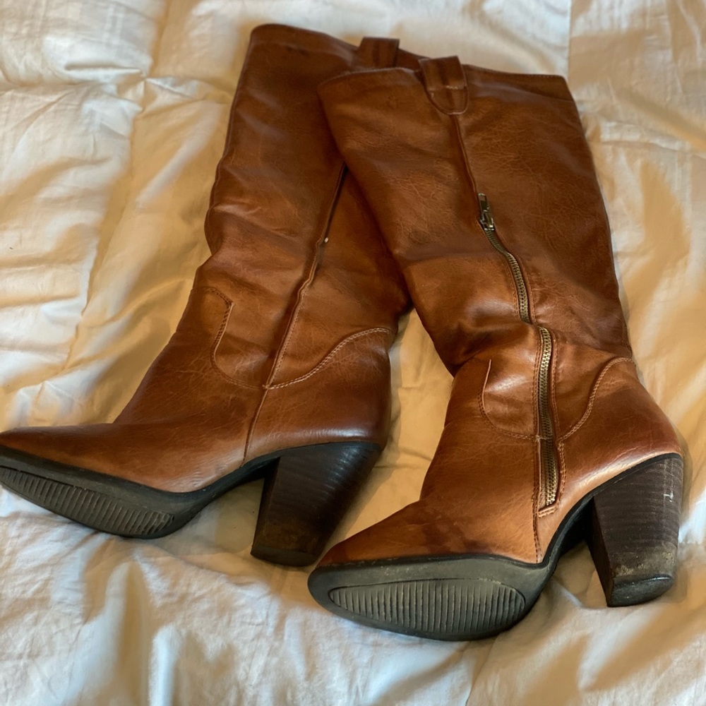 brown boots